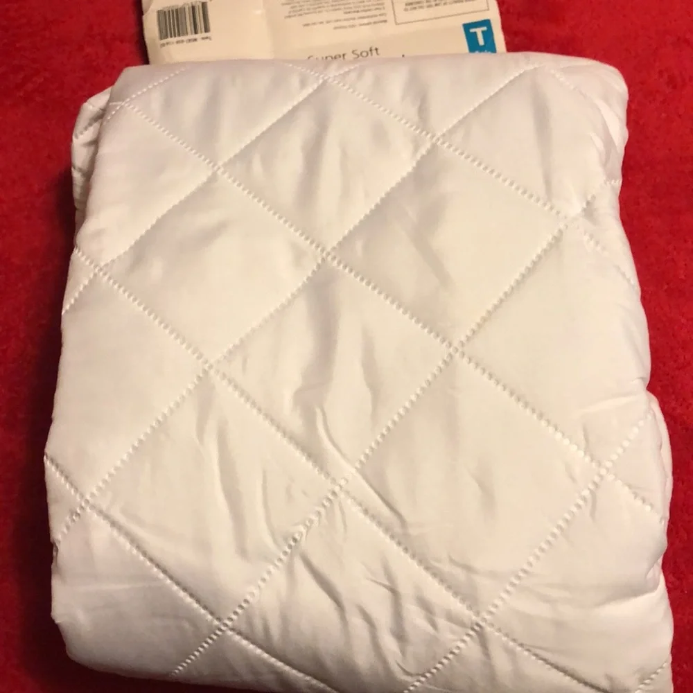 Mattress Pad Fits mattresses up to 15” Deep Mainstays Twin